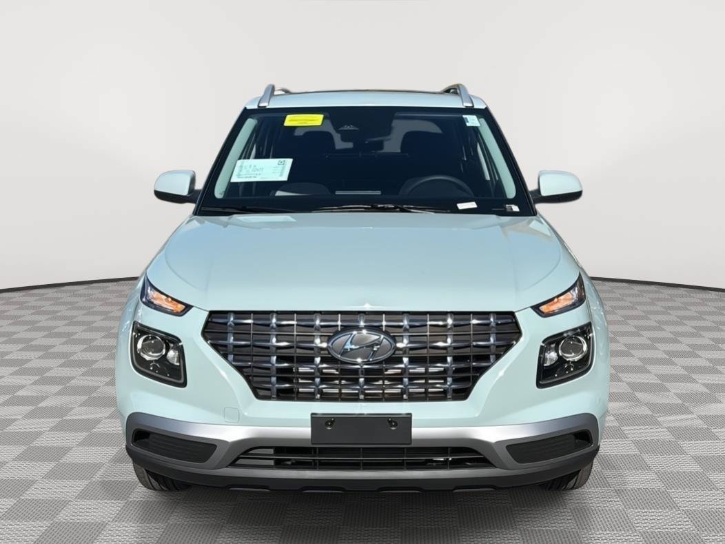 New 2026 Hyundai Venue SEL FWD image 3