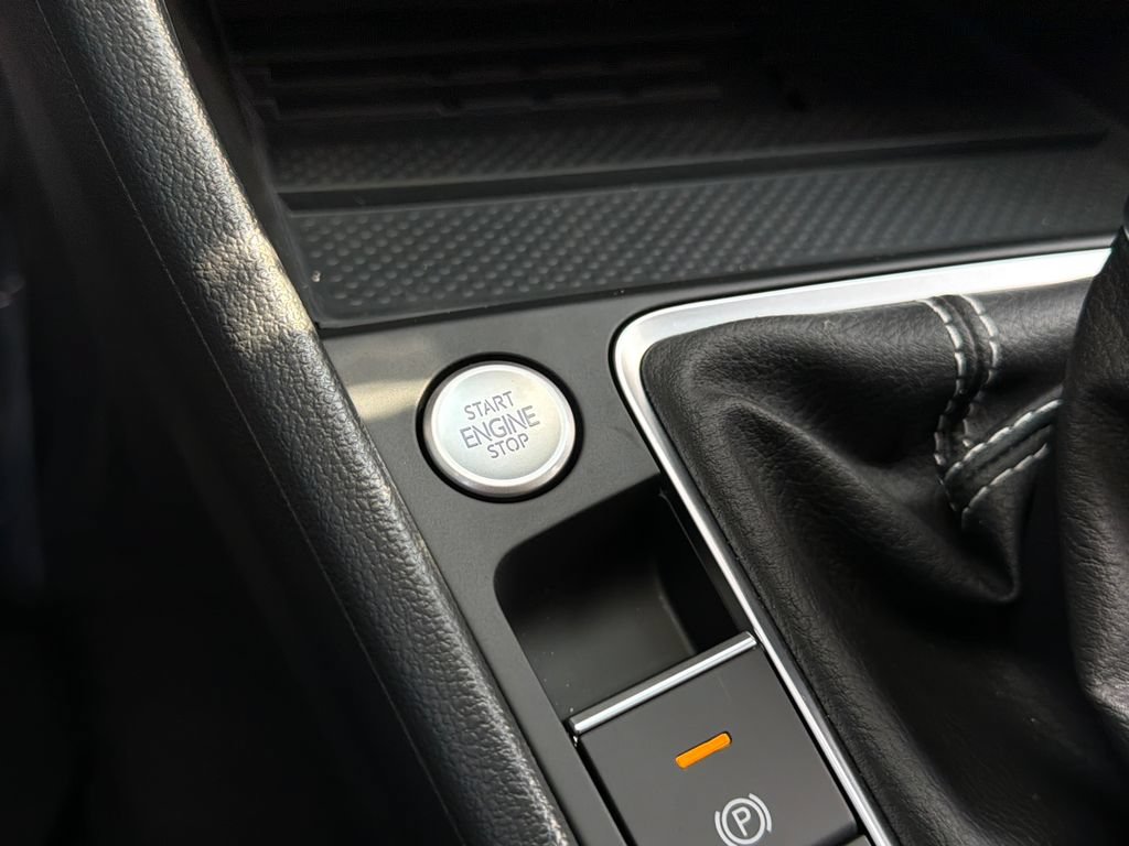 New 2026 Volkswagen Jetta SE FWD image 30