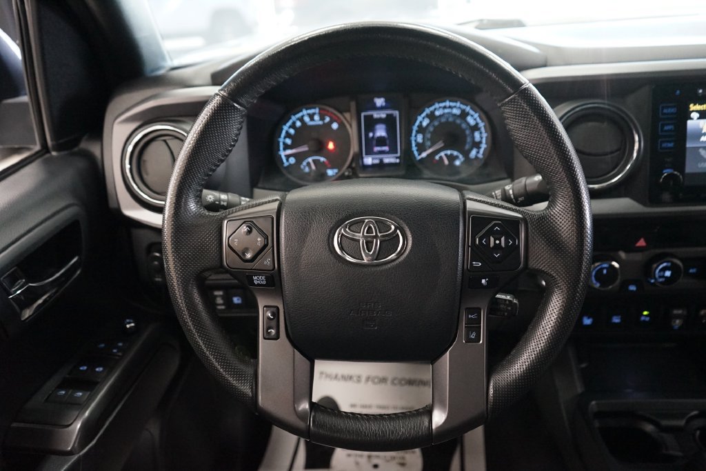 Used 2018 Toyota Tacoma TRD Off-Road w/ Technology Package AWD/4WD image 28