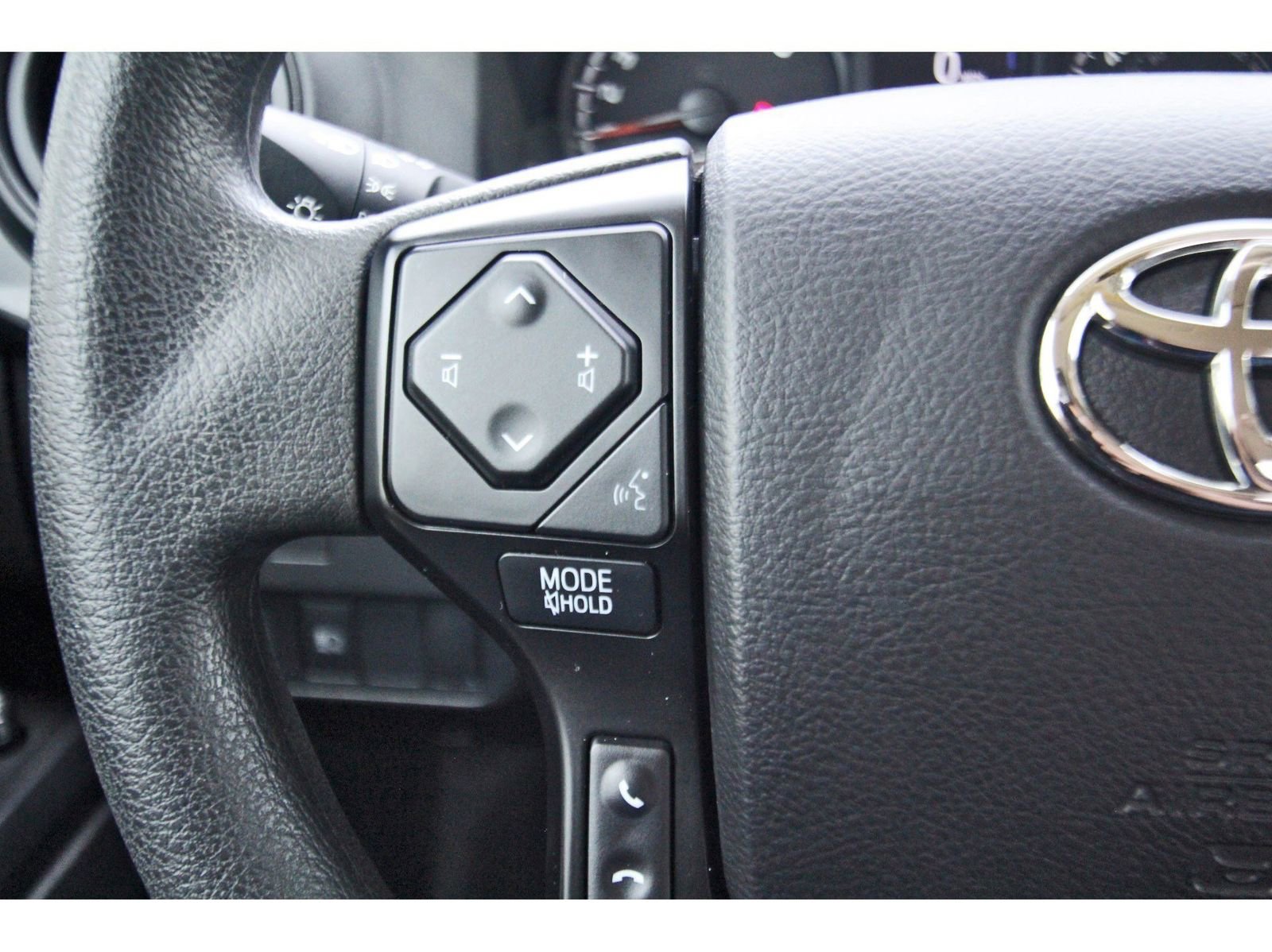 Used 2022 Toyota Tacoma SR RWD image 14