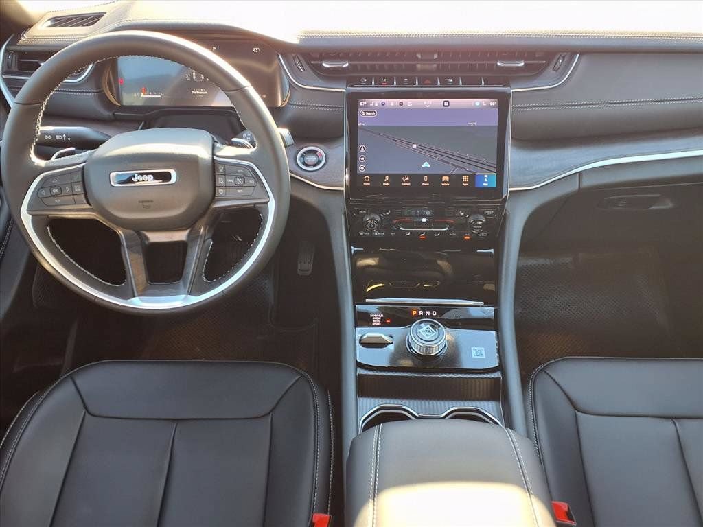 New 2025 Jeep Grand Cherokee Limited AWD/4WD image 6