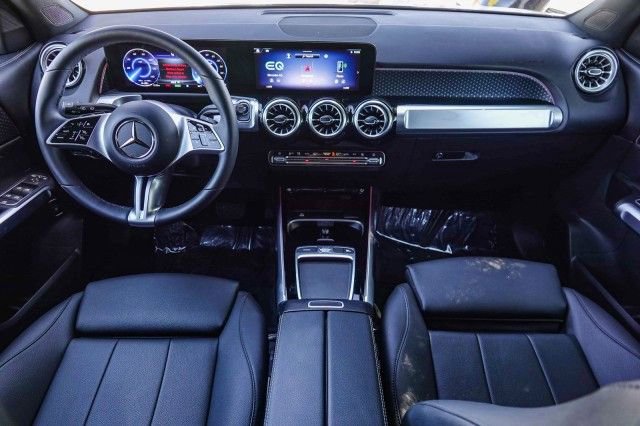 Used 2024 Mercedes-Benz EQB 300 4MATIC image 12