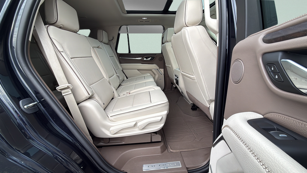 Used 2023 GMC Yukon Denali AWD/4WD image 39