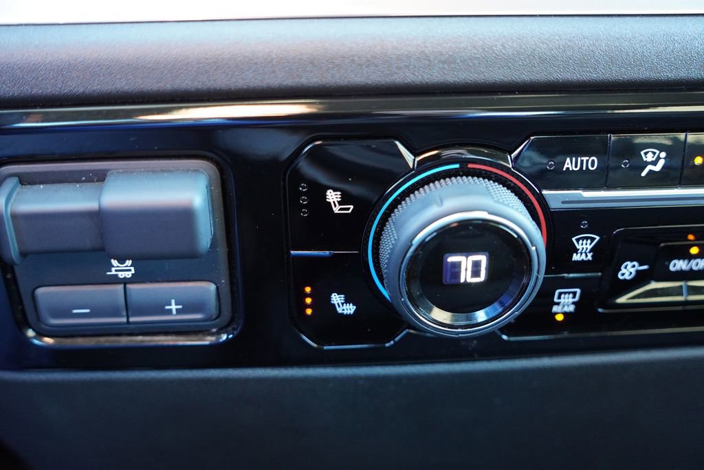 Certified 2025 Chevrolet Silverado 2500 LT w/ Convenience Package image 26