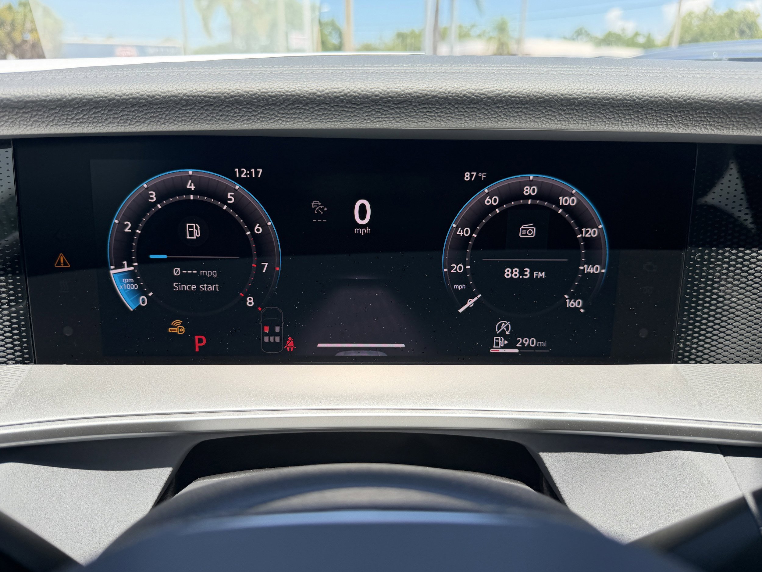 New 2026 Volkswagen Tiguan SE R-Line FWD image 29