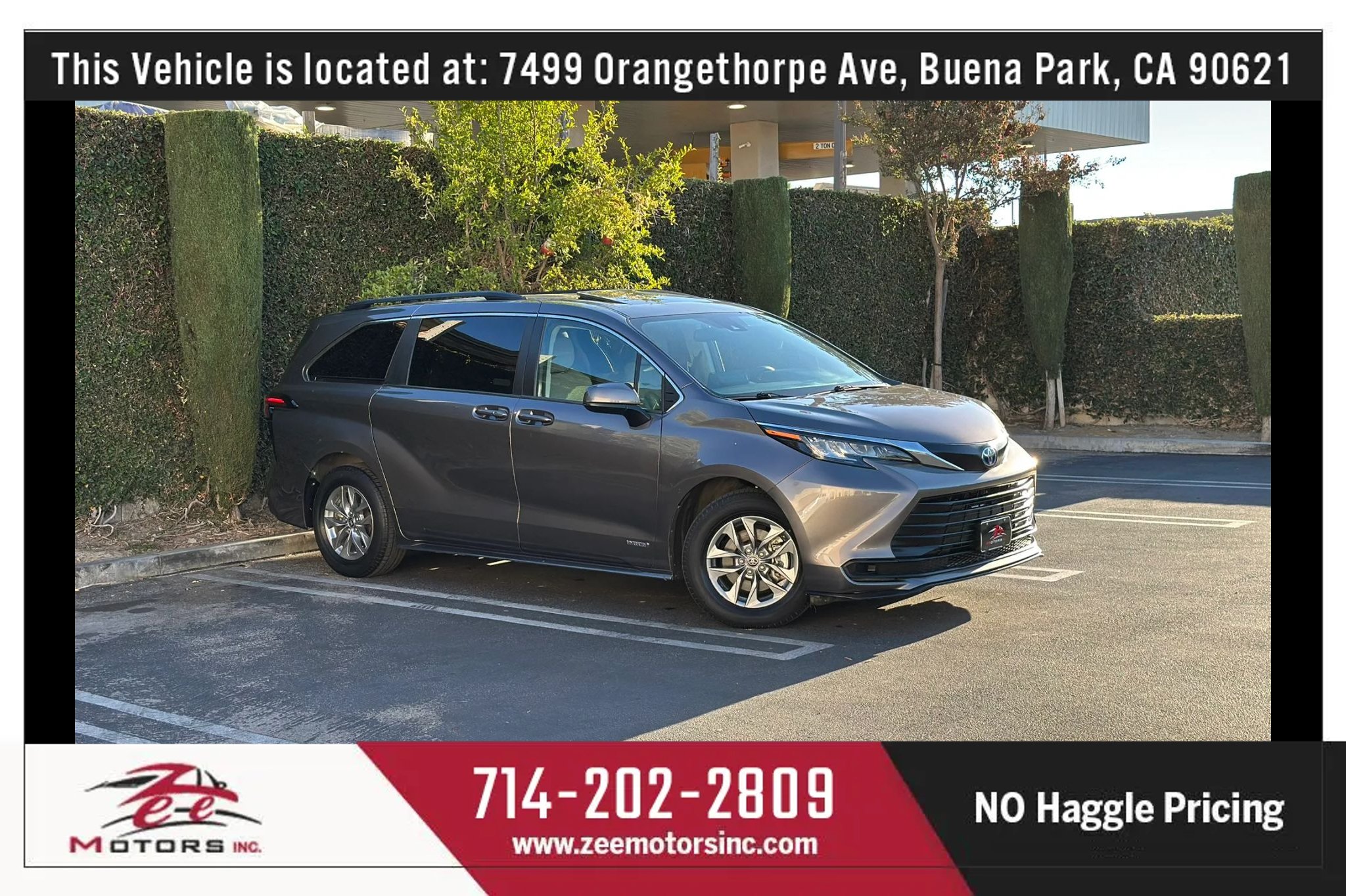 Used 2021 Toyota Sienna LE w/ LE Plus Package FWD image 2