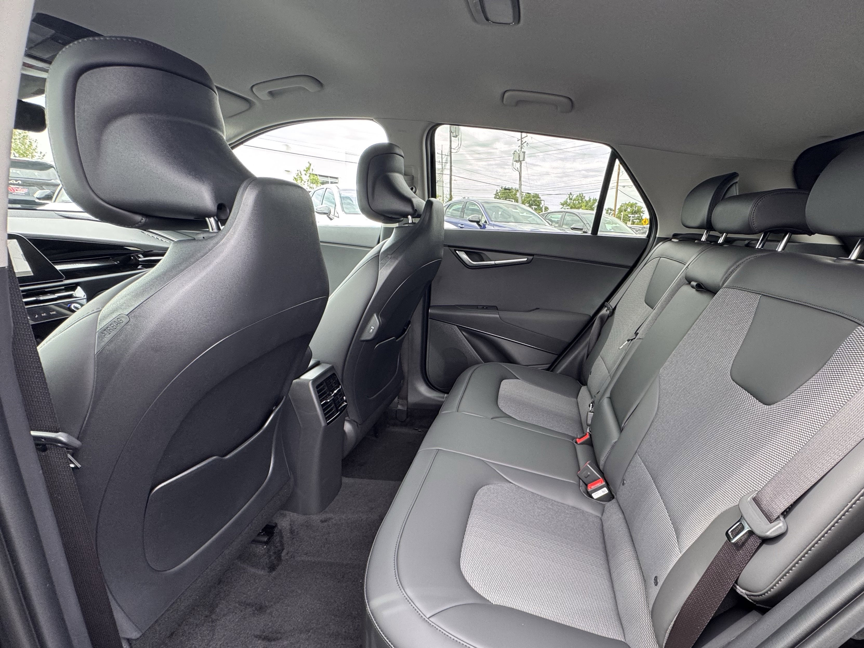 New 2026 Kia Niro EX FWD image 14