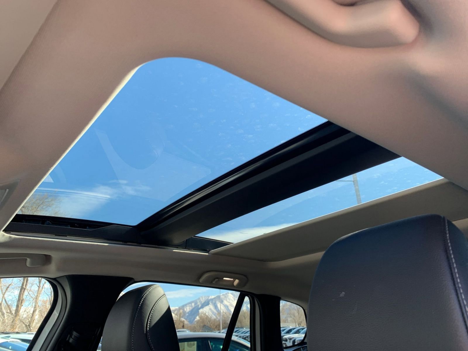 Used 2025 MAZDA CX-50 AWD 2.5 S w/ Premium Package image 30