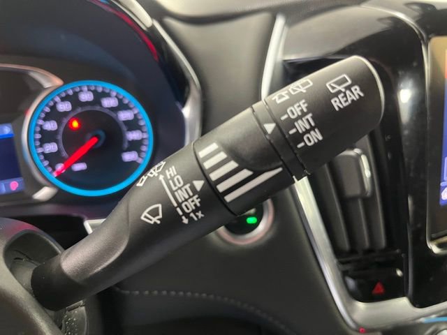 Used 2023 Chevrolet Traverse LT image 23