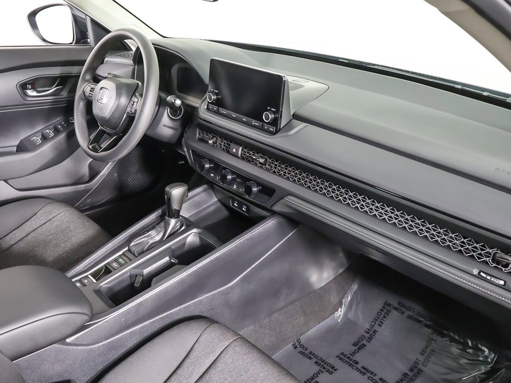 Certified 2025 Honda Accord LX image 24