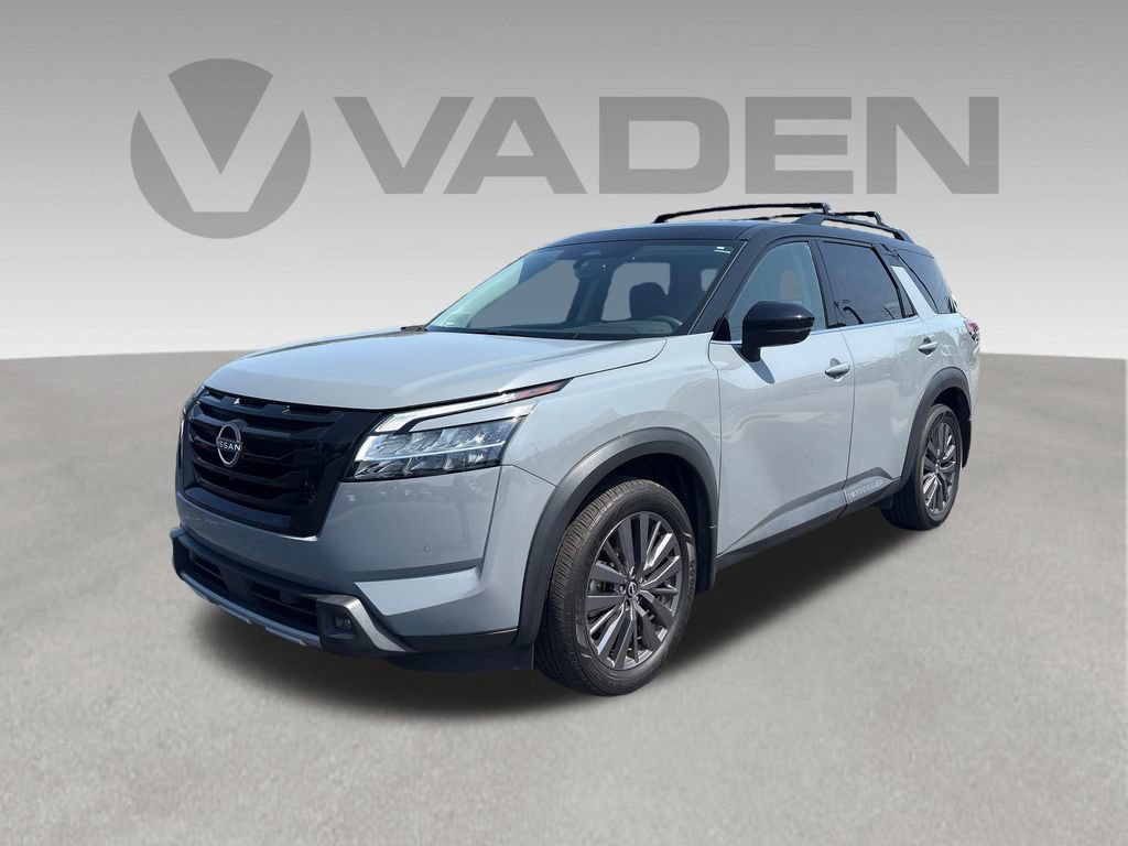 Used 2023 Nissan Pathfinder SL w/ SL Premium Package AWD/4WD image 1