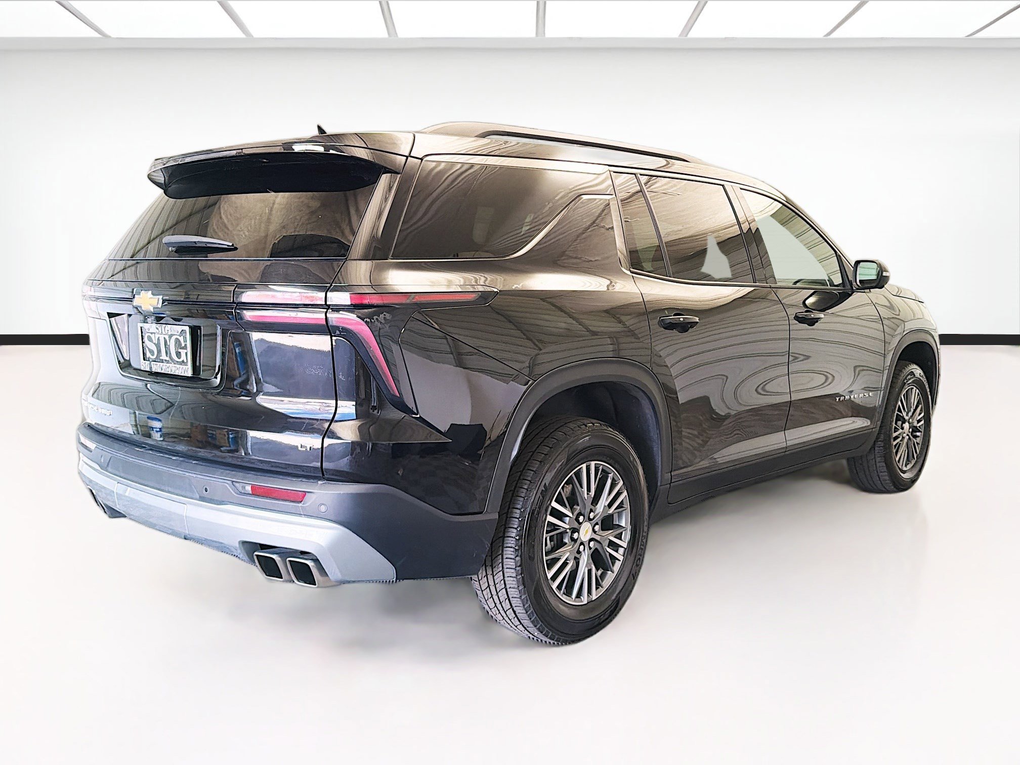 Used 2024 Chevrolet Traverse LT image 4