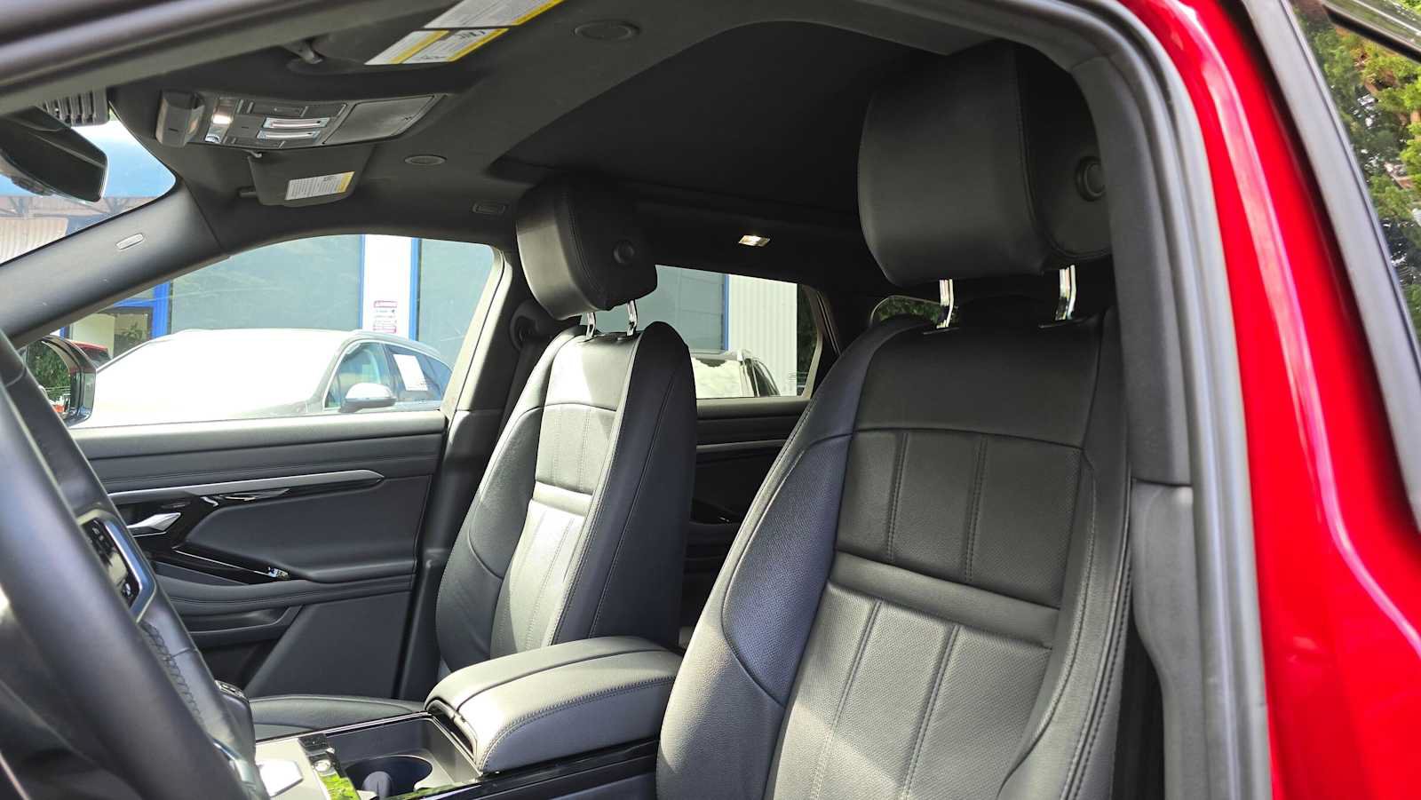 Used 2023 Land Rover Range Rover Evoque R-Dynamic SE AWD/4WD image 21