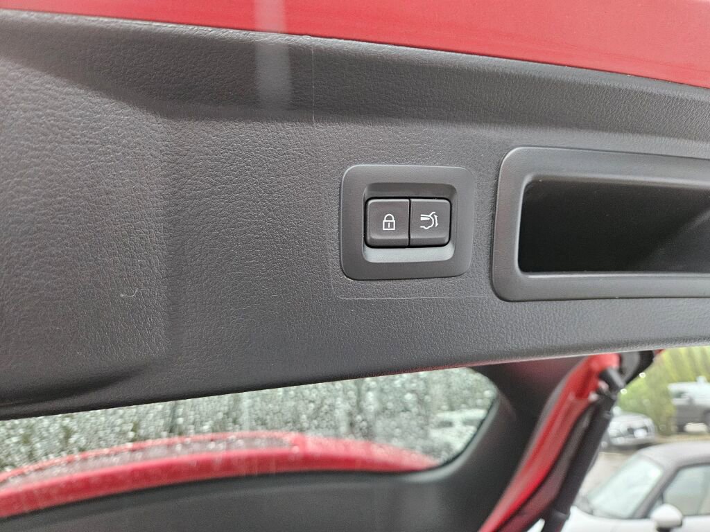 Certified 2025 MAZDA CX-50 AWD 2.5 S w/ Weather Package image 12