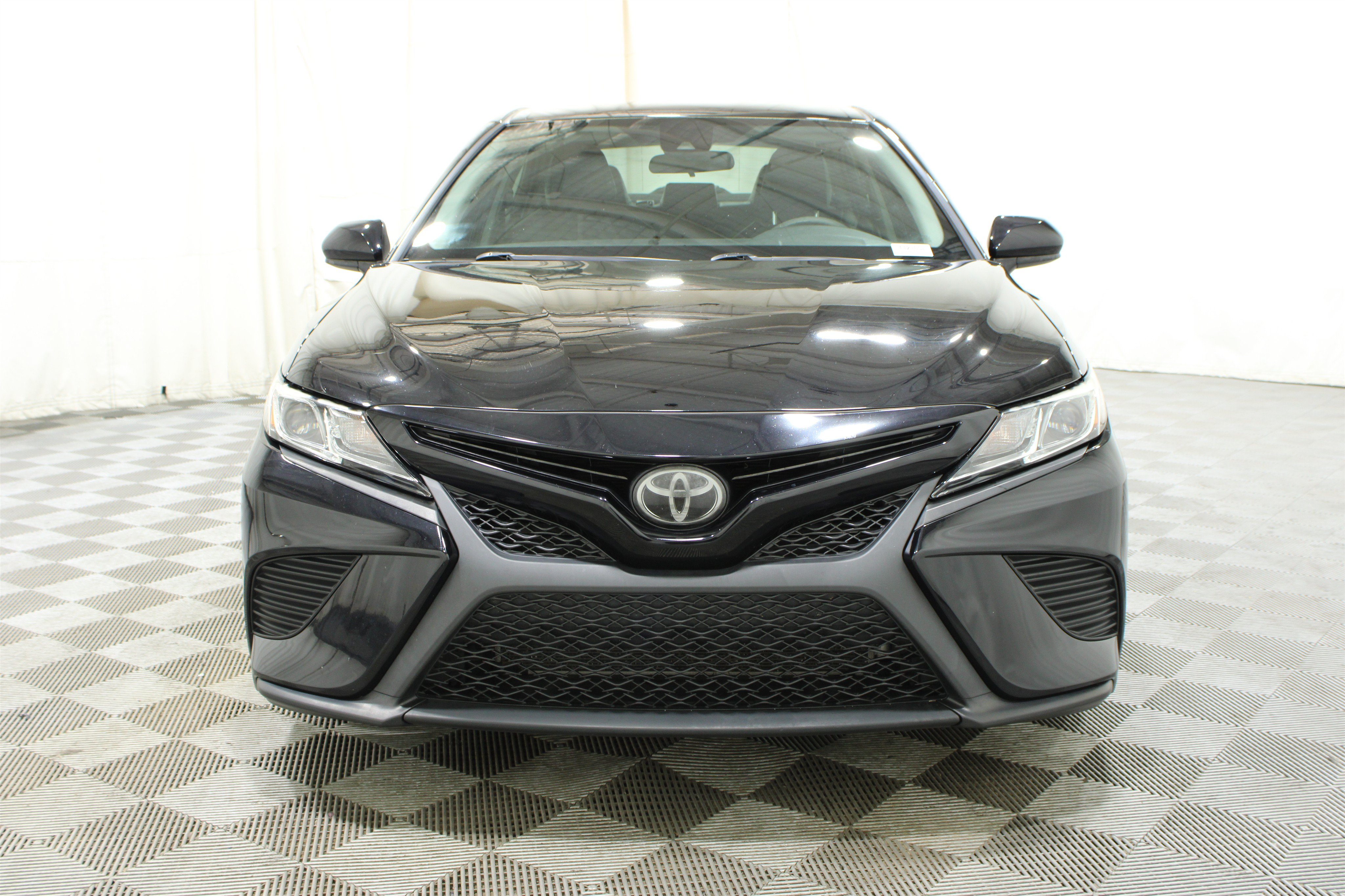 Used 2020 Toyota Camry SE w/ Protection Package (Q2) FWD image 32