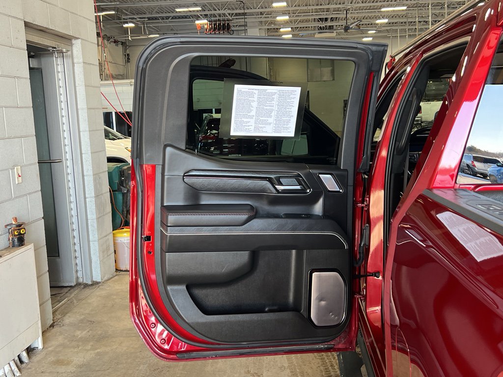 Used 2022 GMC Sierra 1500 AT4X image 35