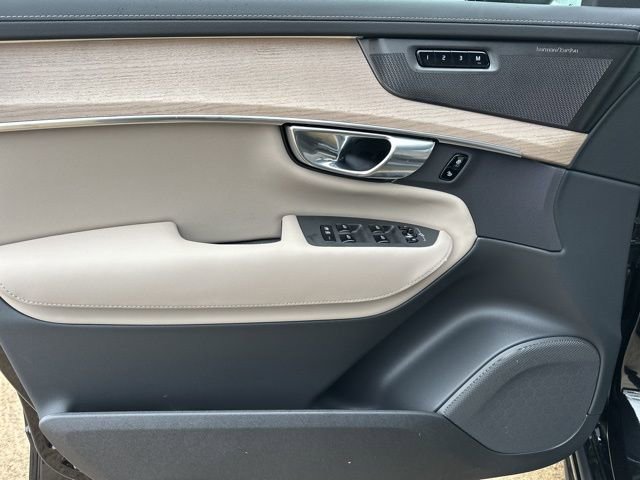 New 2026 Volvo XC90 T8 Plus w/ Protection Package image 12