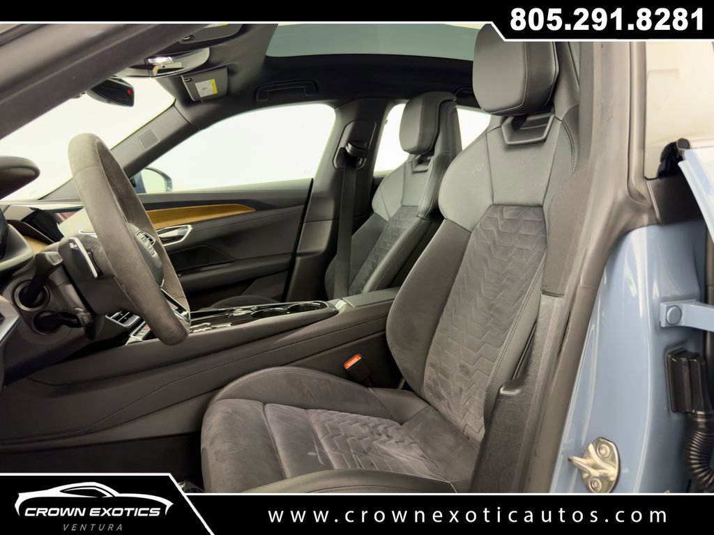 Used 2023 Audi e-tron GT Premium Plus image 32