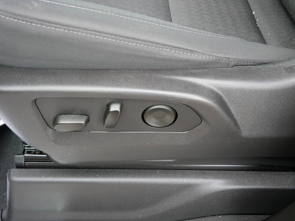 Used 2024 GMC Sierra 1500 Elevation image 17