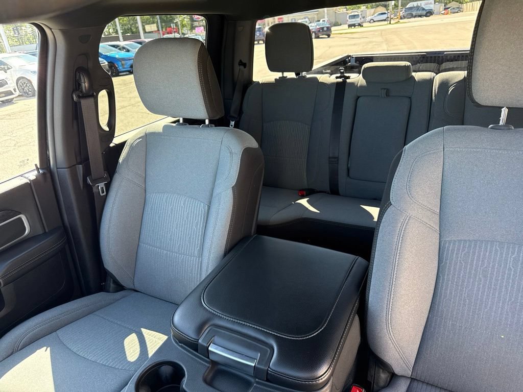 Used 2024 RAM 2500 Big Horn AWD/4WD image 58