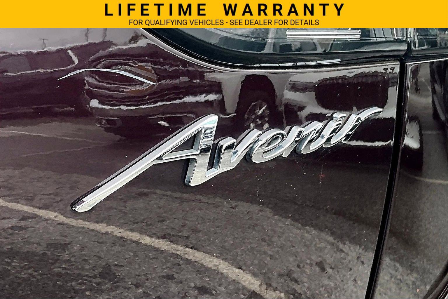 Used 2022 Buick Envision Avenir w/ Premium Seat Package FWD image 8