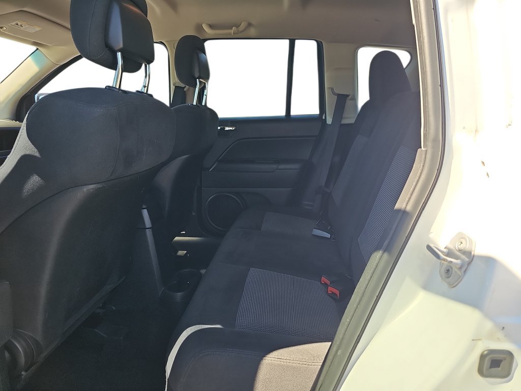 Used 2012 Jeep Compass Latitude FWD image 14