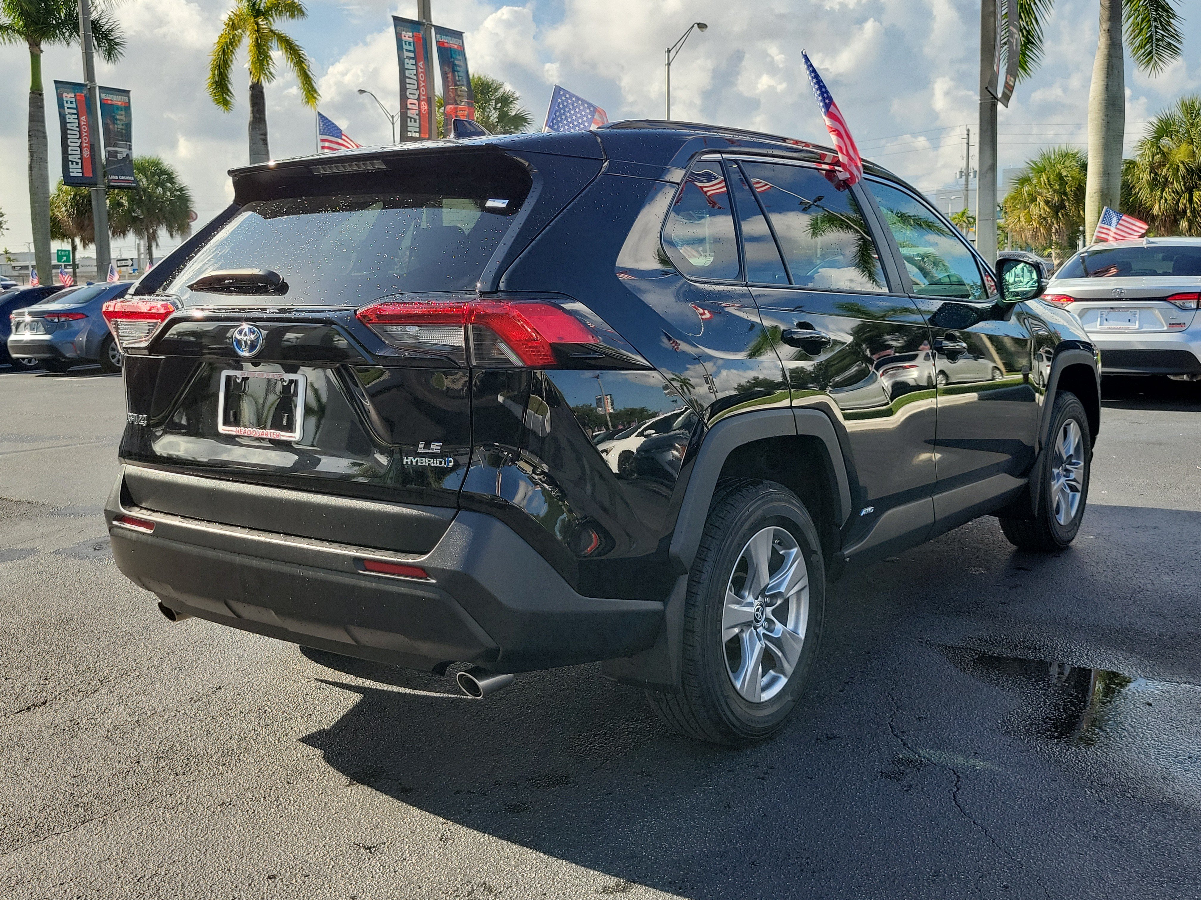 Used 2023 Toyota RAV4 LE AWD/4WD image 12