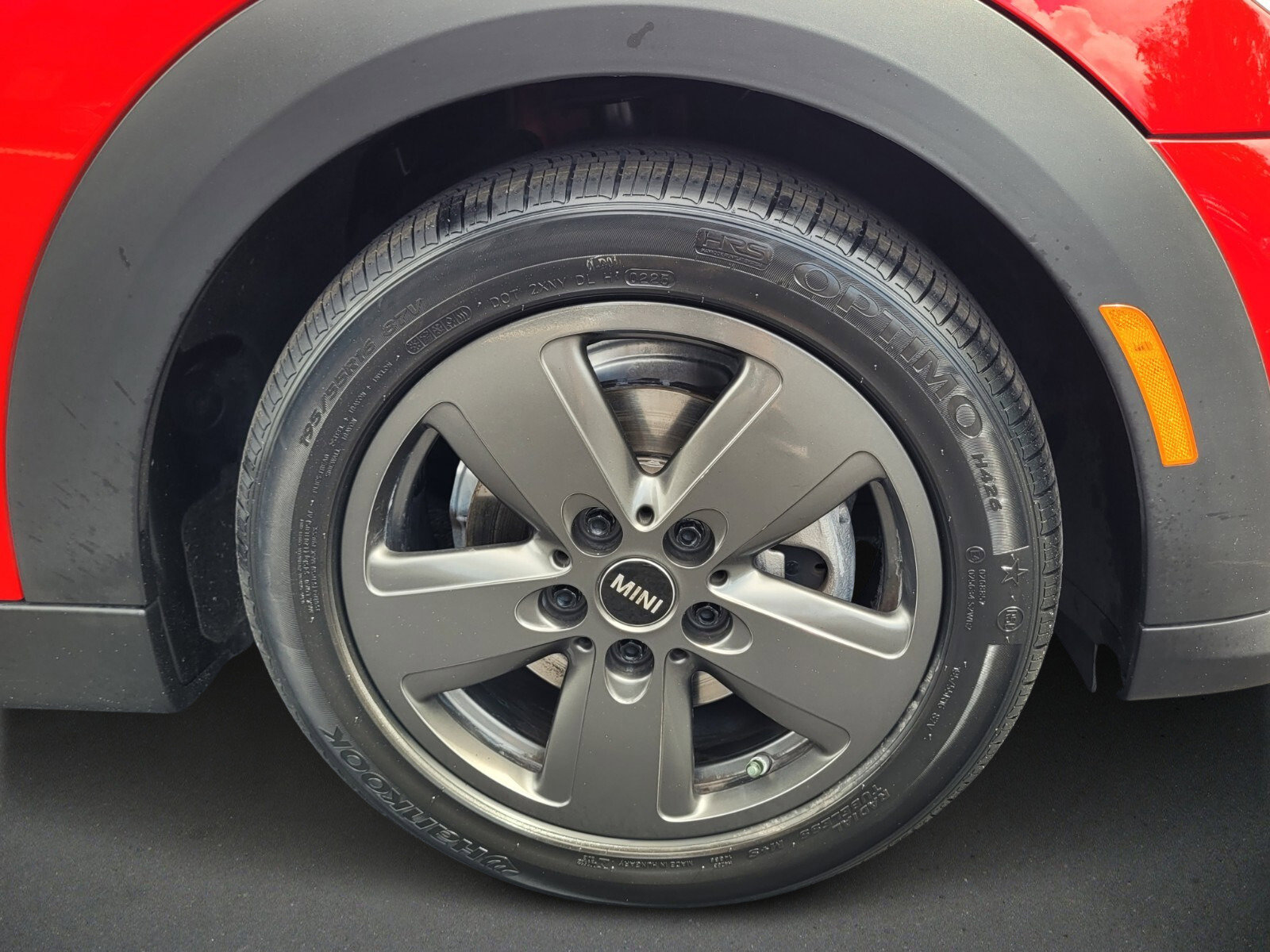 Used 2023 MINI Cooper 4-Door Hardtop image 9