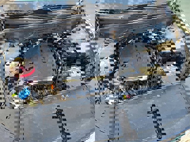 Used 2025 Kia Sorento S image 10