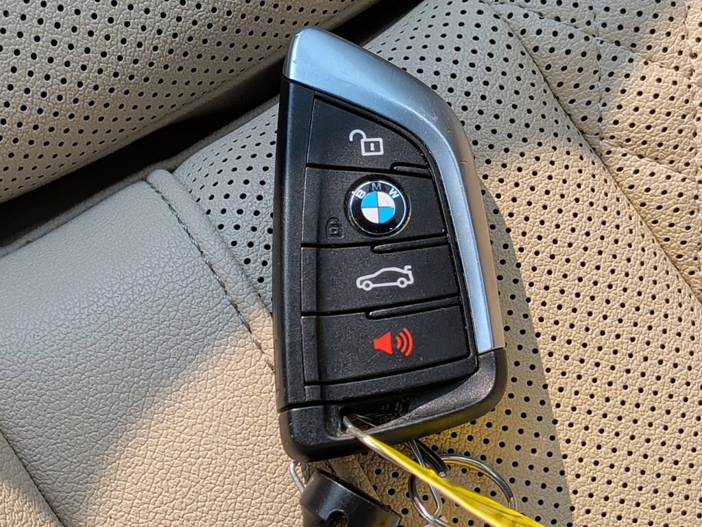 Used 2023 BMW 530i xDrive w/ Convenience Package AWD/4WD image 39