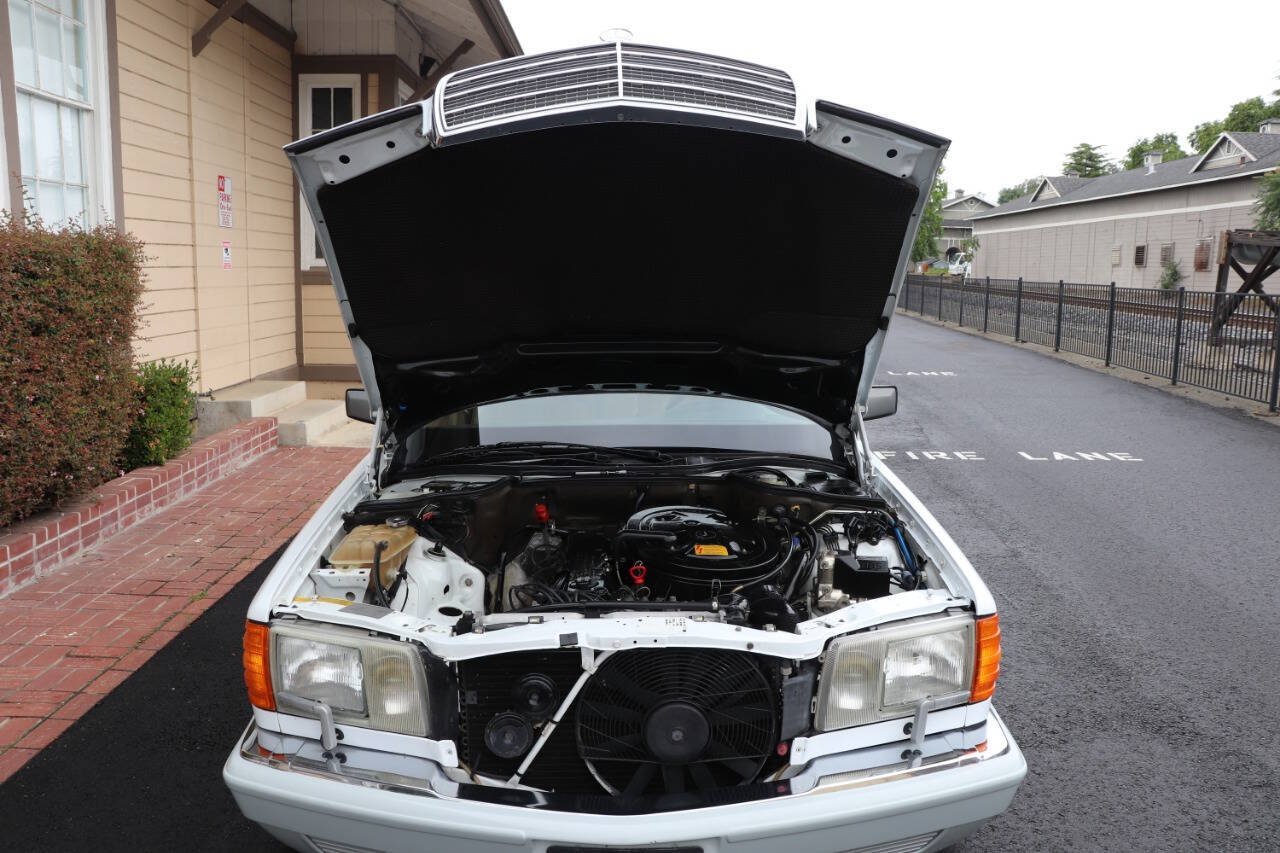 Used 1989 Mercedes-Benz 300 SE image 10