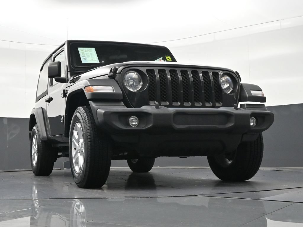 Used 2022 Jeep Wrangler Sport AWD/4WD image 28