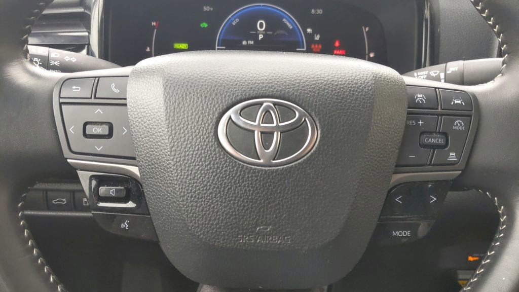 Used 2025 Toyota Camry SE FWD image 20
