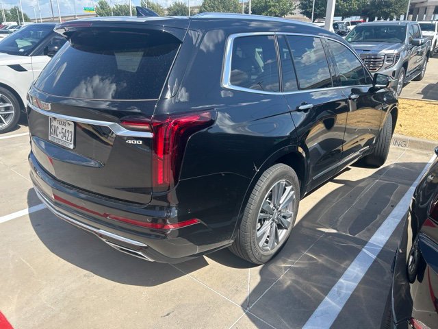 Used 2023 Cadillac XT6 Premium Luxury FWD image 3
