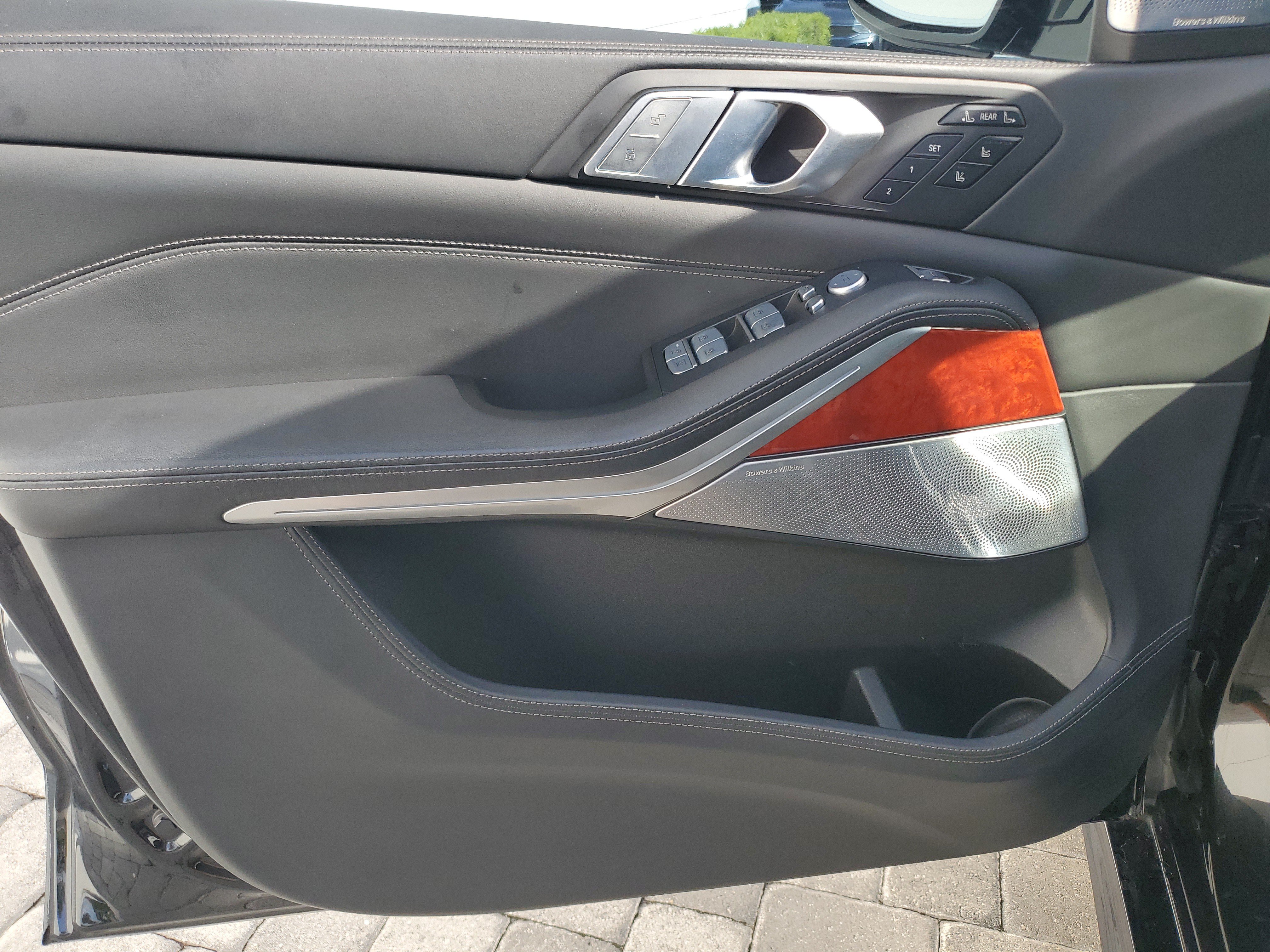 Used 2022 BMW ALPINA XB7 image 19