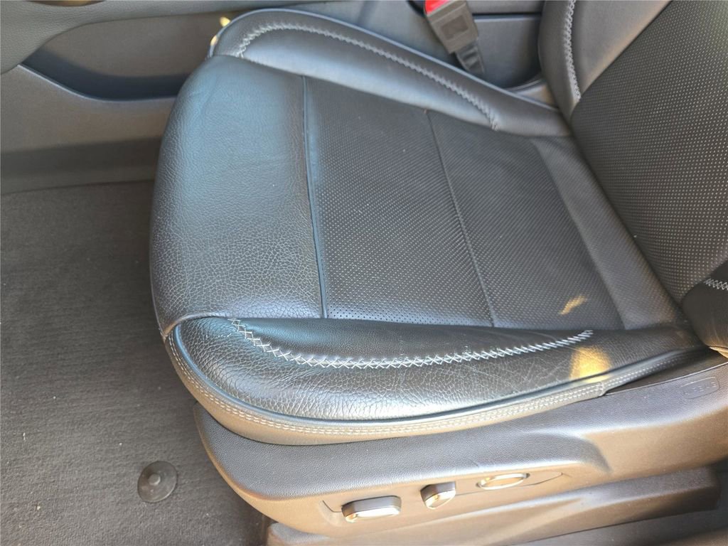 Used 2023 GMC Yukon XL Denali image 18