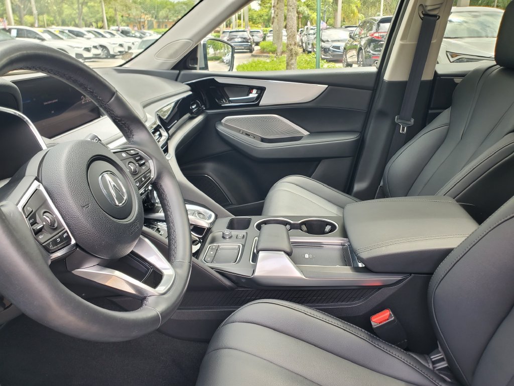 Used 2024 Acura MDX FWD image 17
