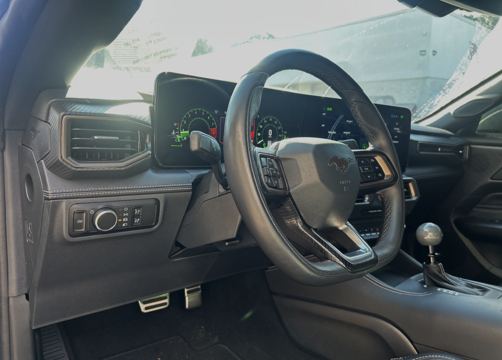 Used 2025 Ford Mustang GT Premium RWD image 8