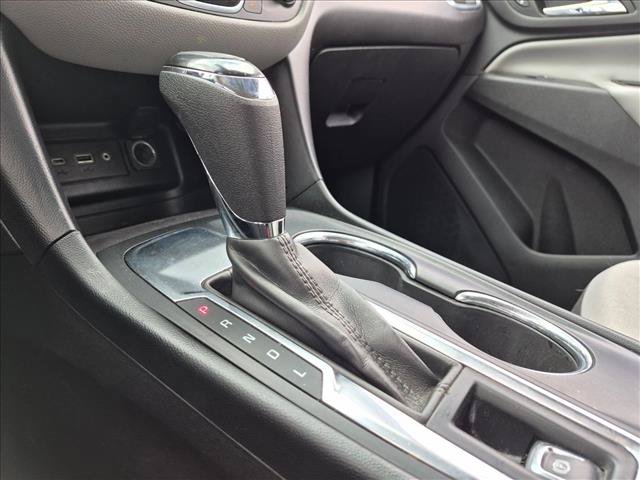 Used 2019 Chevrolet Equinox LT FWD image 10