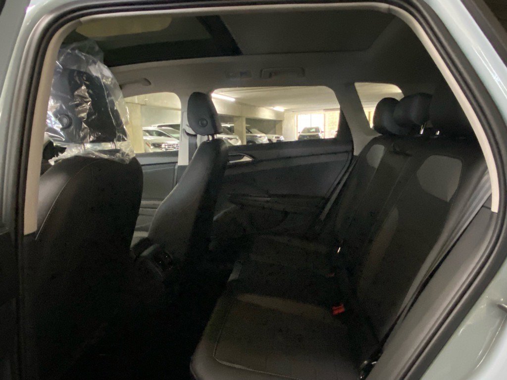New 2025 Volkswagen Taos SE image 12