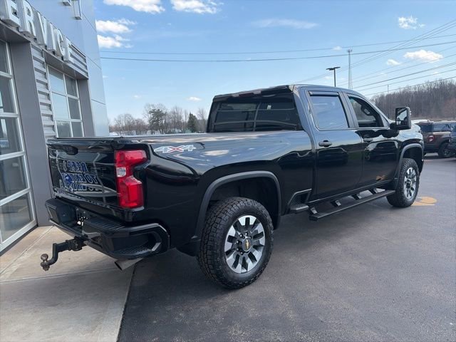 Used 2021 Chevrolet Silverado 2500 Custom w/ Custom Value Package image 3
