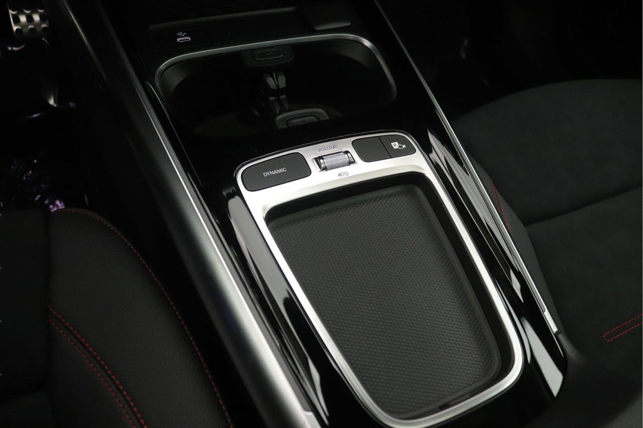 New 2026 Mercedes-Benz GLA 35 AMG 4MATIC image 6