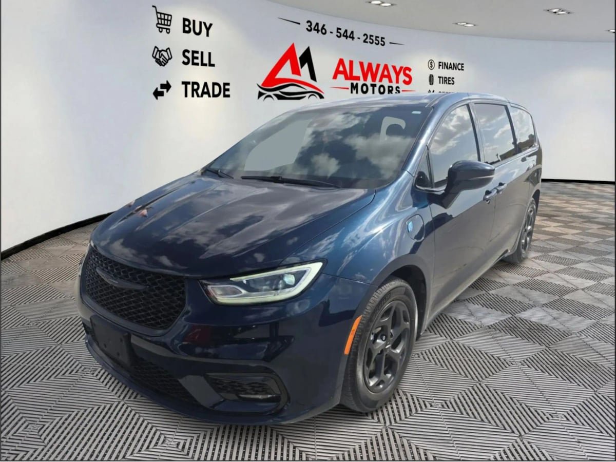 Used 2022 Chrysler Pacifica Touring-L w/ S Appearance Package FWD image 3