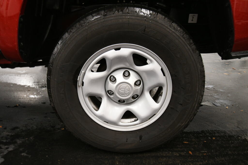 Certified 2023 Toyota Tacoma SR image 31