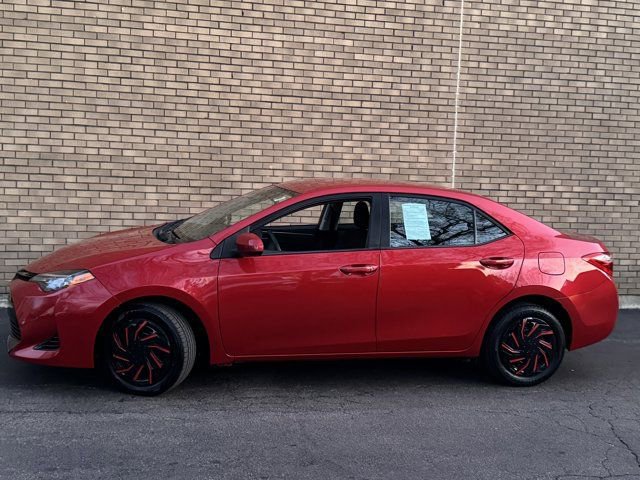 Used 2018 Toyota Corolla LE FWD image 25