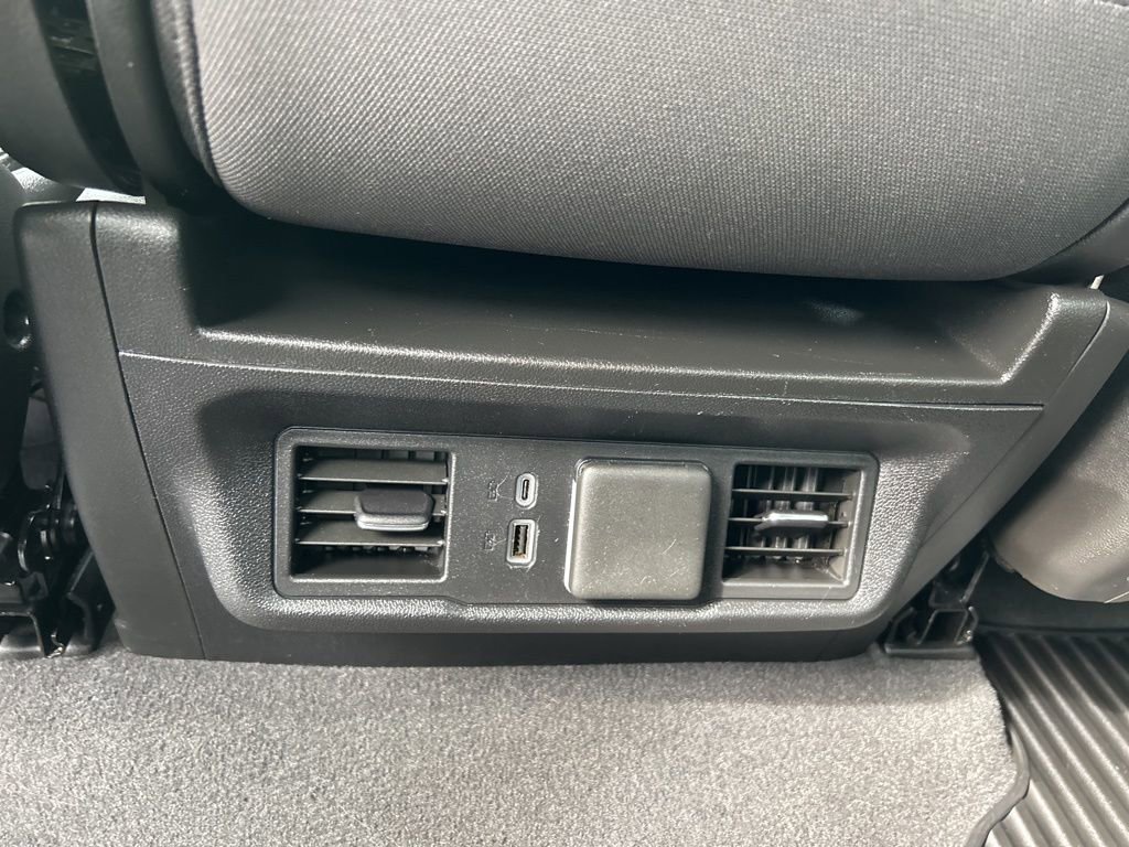 Used 2025 Chevrolet Silverado 1500 LT image 28