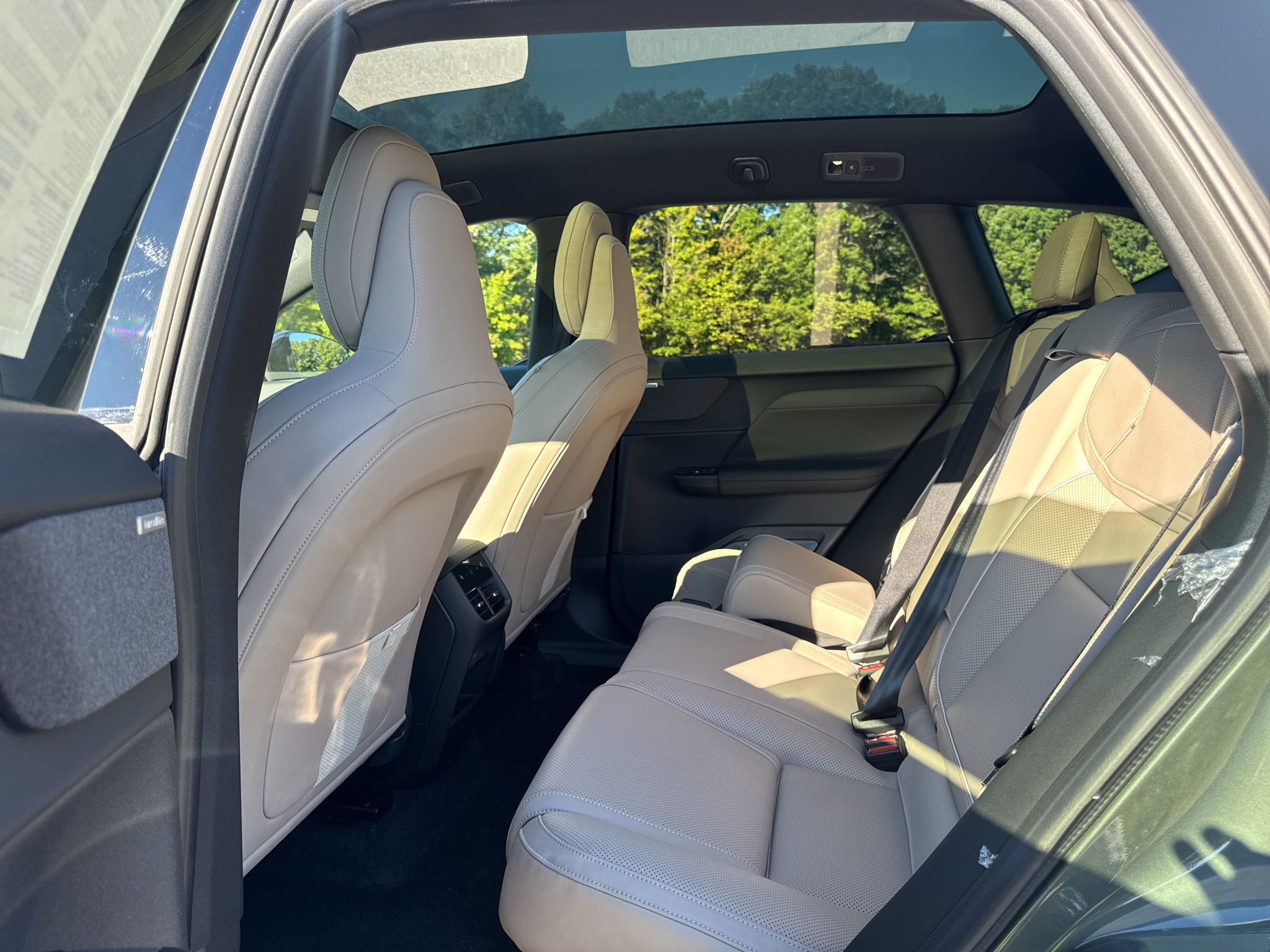 New 2027 Volvo EX60 Ultra AWD/4WD image 39