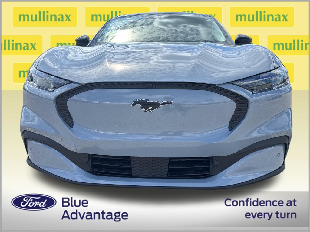 Used 2025 Ford Mustang Mach-E Select w/ Comfort Package Lite RWD image 11