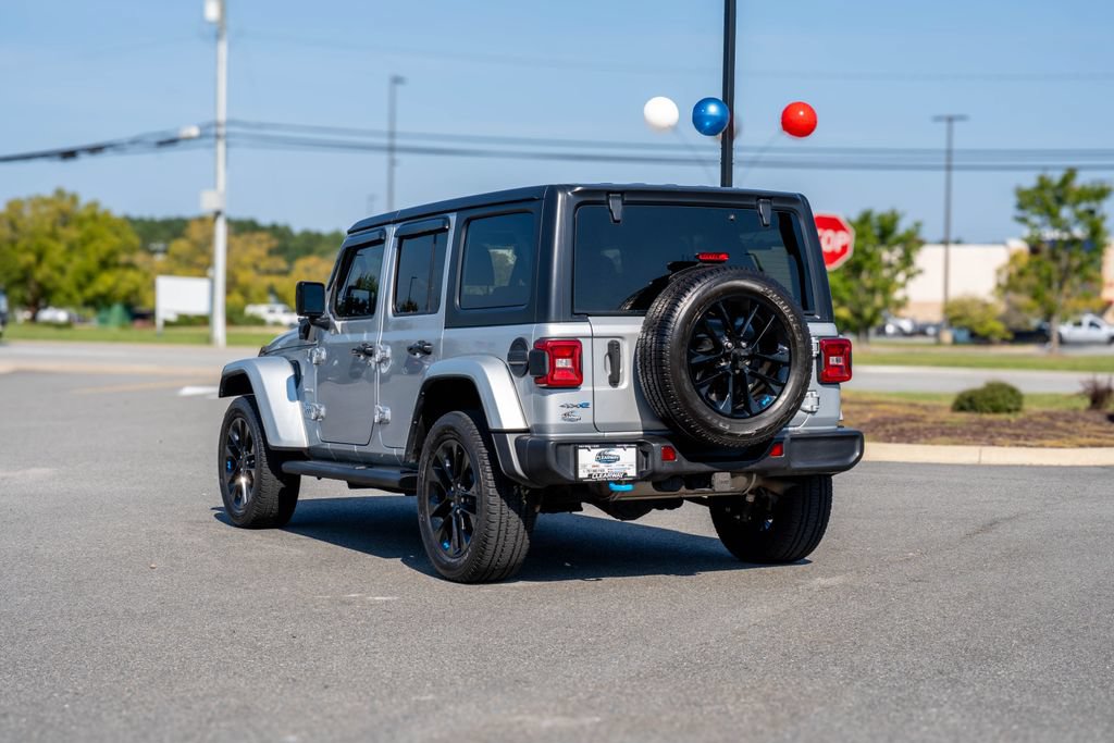 Used 2023 Jeep Wrangler Unlimited Sahara AWD/4WD image 5