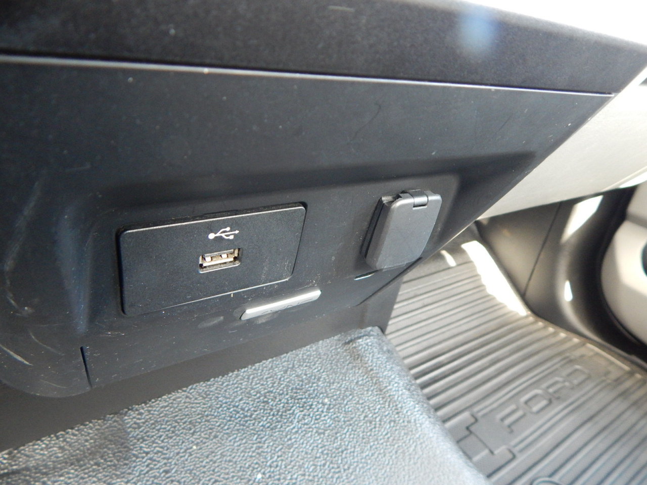 Used 2018 Ford F250 XL w/ Power Equipment Group RWD image 19
